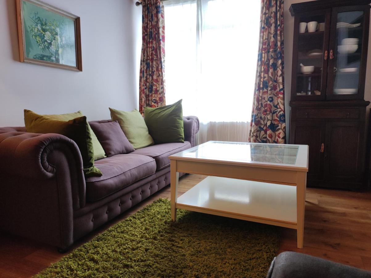 Ferguson'S Traditional Townhouse Dunkineely Bagian luar foto